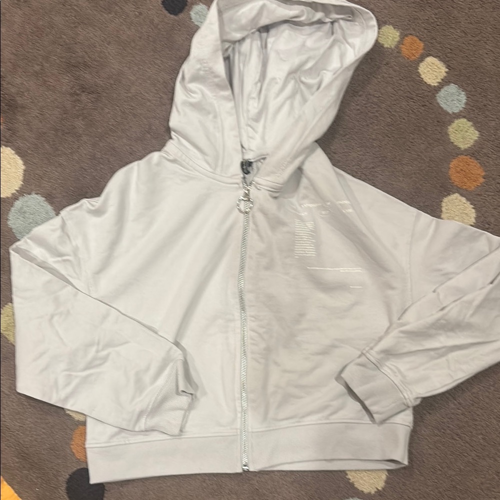 White Hooded Sweatshirt with Zipper and Long Sleeves